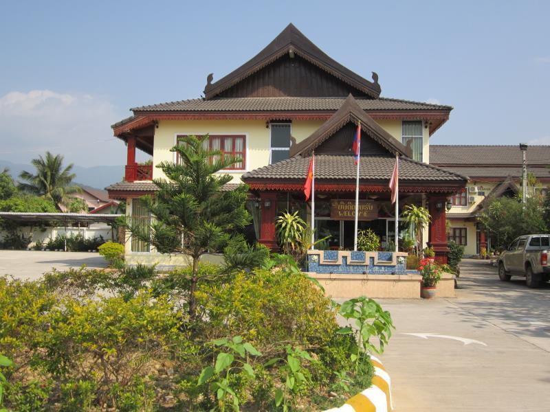 Khampaseuth Hotel Vang Vieng Εξωτερικό φωτογραφία
