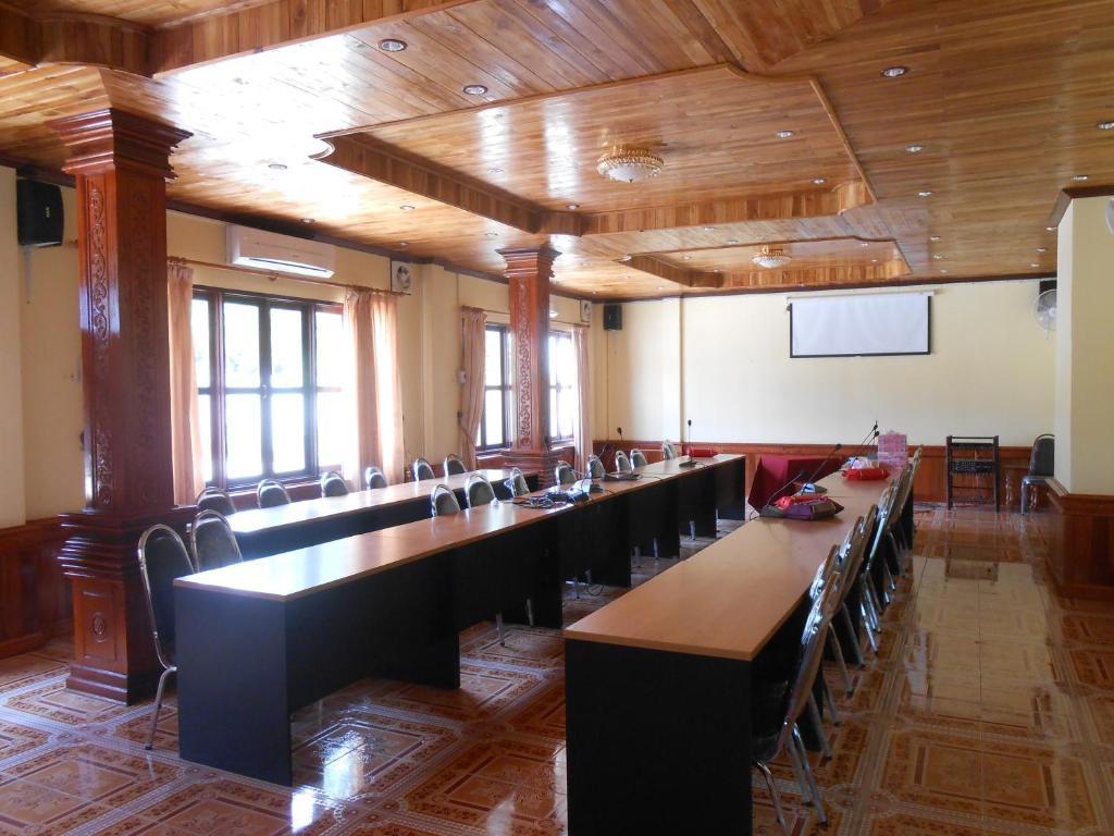 Khampaseuth Hotel Vang Vieng Εξωτερικό φωτογραφία