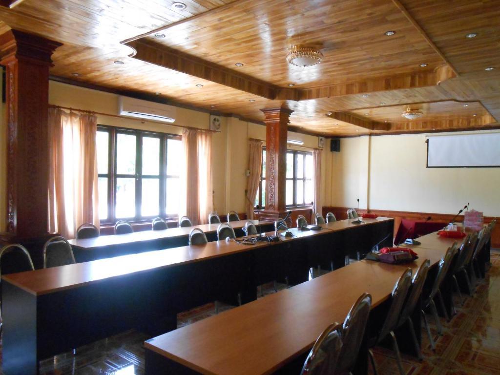 Khampaseuth Hotel Vang Vieng Εξωτερικό φωτογραφία
